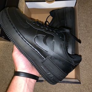 Nike Air Force 1 Shadow Black